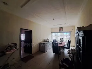 3bdrm Bungalow in Presidential Estate, GRA Phase 1 / Port-Harcourt