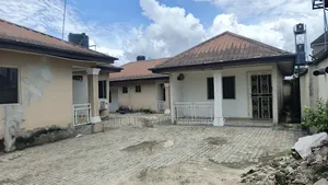 2bdrm Bungalow in Abuloma for rent