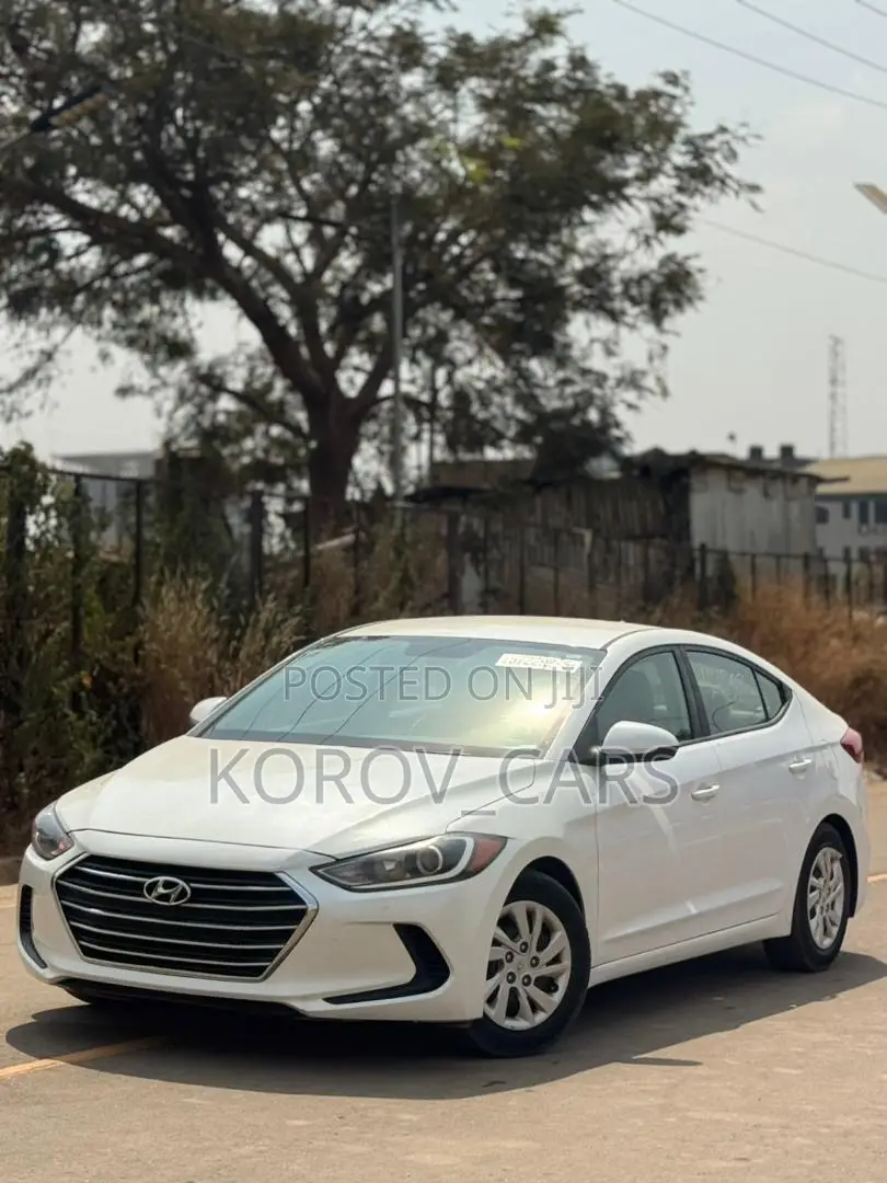 2017 Hyundai Elantra SE Sedan FWD (2.0L 4cyl 6M) - Image 1