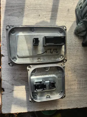 Gle350 2017 Headlight Charger Module