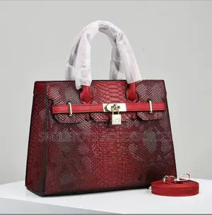 Elegant Women Crocodile Pattern Tote Handbag With Shoulder Strap