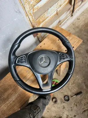 Glc300 2016 Steering Wheel