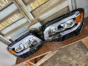 Glb250 Set of Headlight