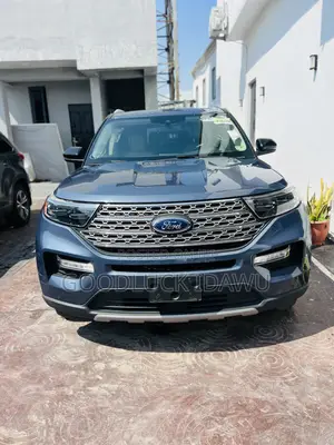 Ford Explorer 2021 Blue
