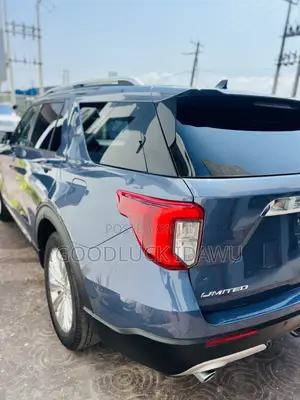 Ford Explorer 2021 Blue