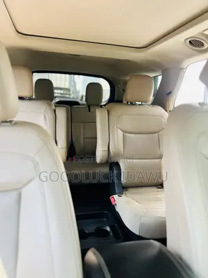 Ford Explorer 2021 Blue