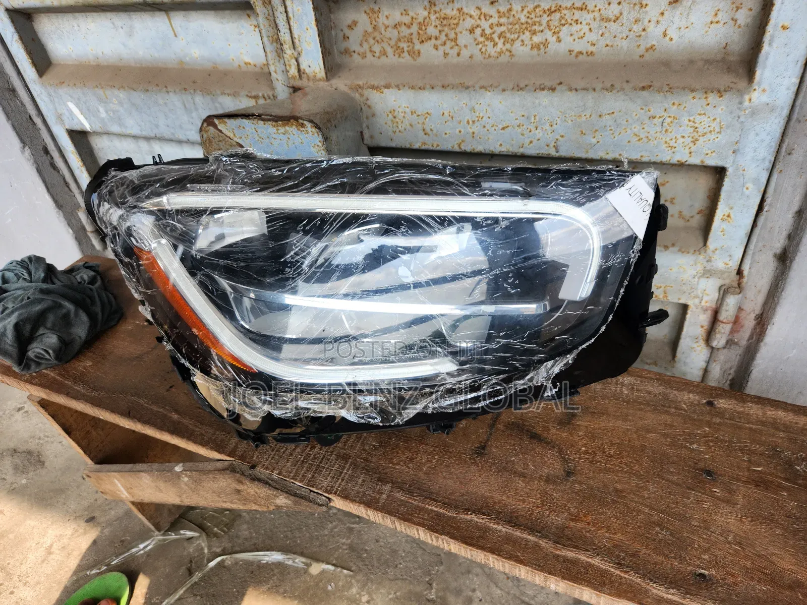 Glc300 2019 Driver Side Headlight