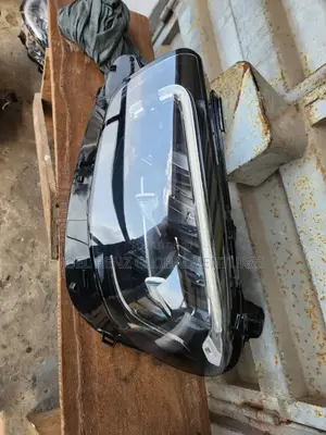 E350 2022 Left Side Headlight