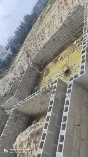 Building Contractor
