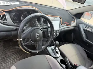 Kia Rio 2010 Red