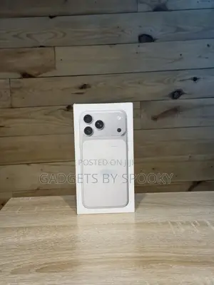 New Apple iPhone 17 Pro Max 1 TB Silver