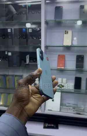 Apple iPhone 16 128 GB Green