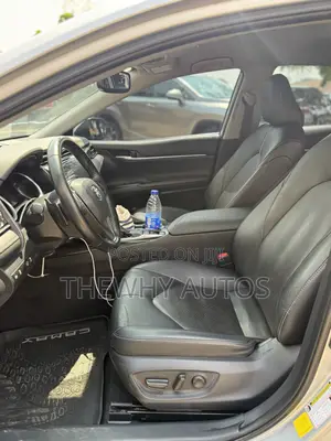 Toyota Camry XSE FWD 2020 Silver