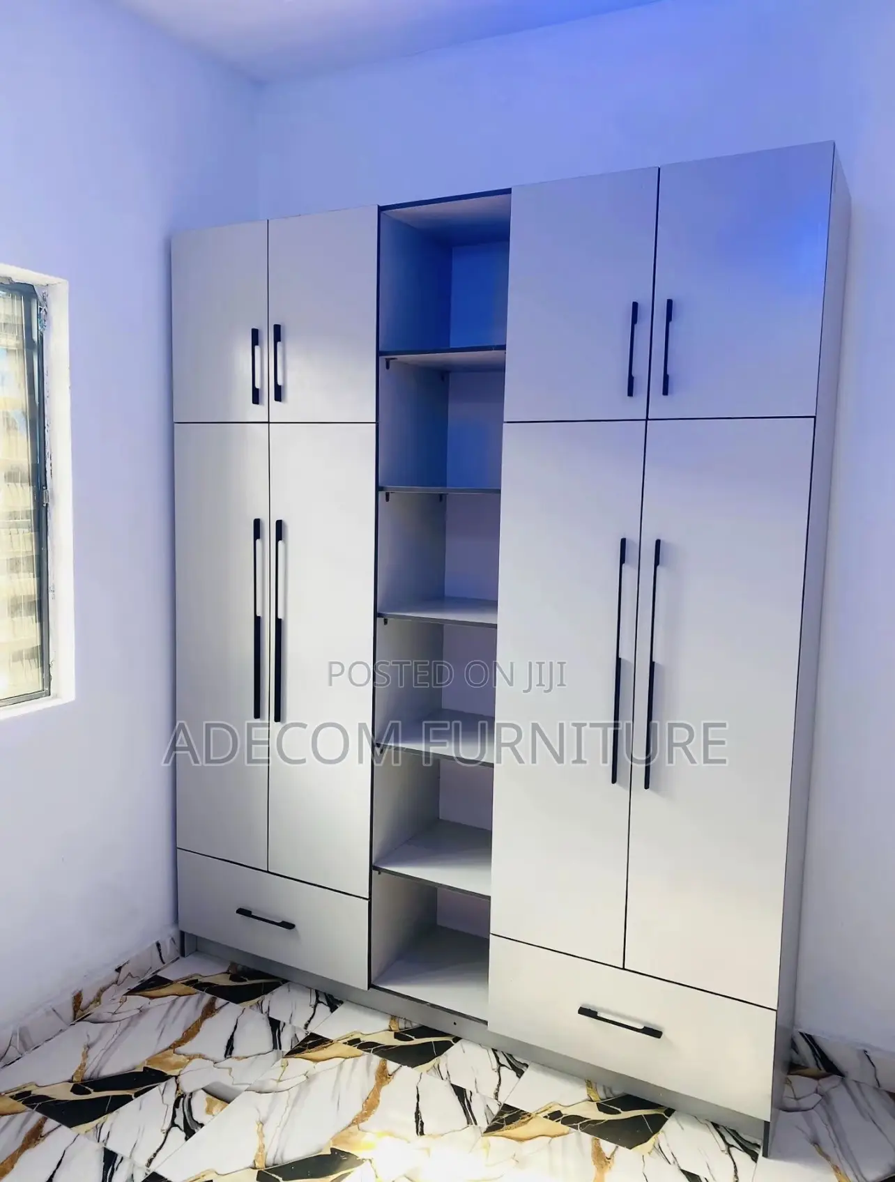 Wardrobe 6/7