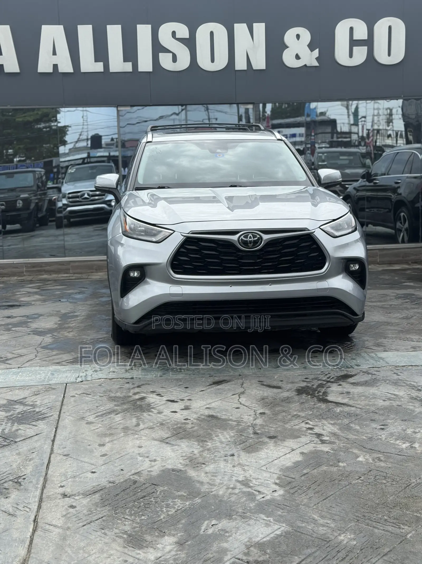 Toyota Highlander XLE 2021 Silver
