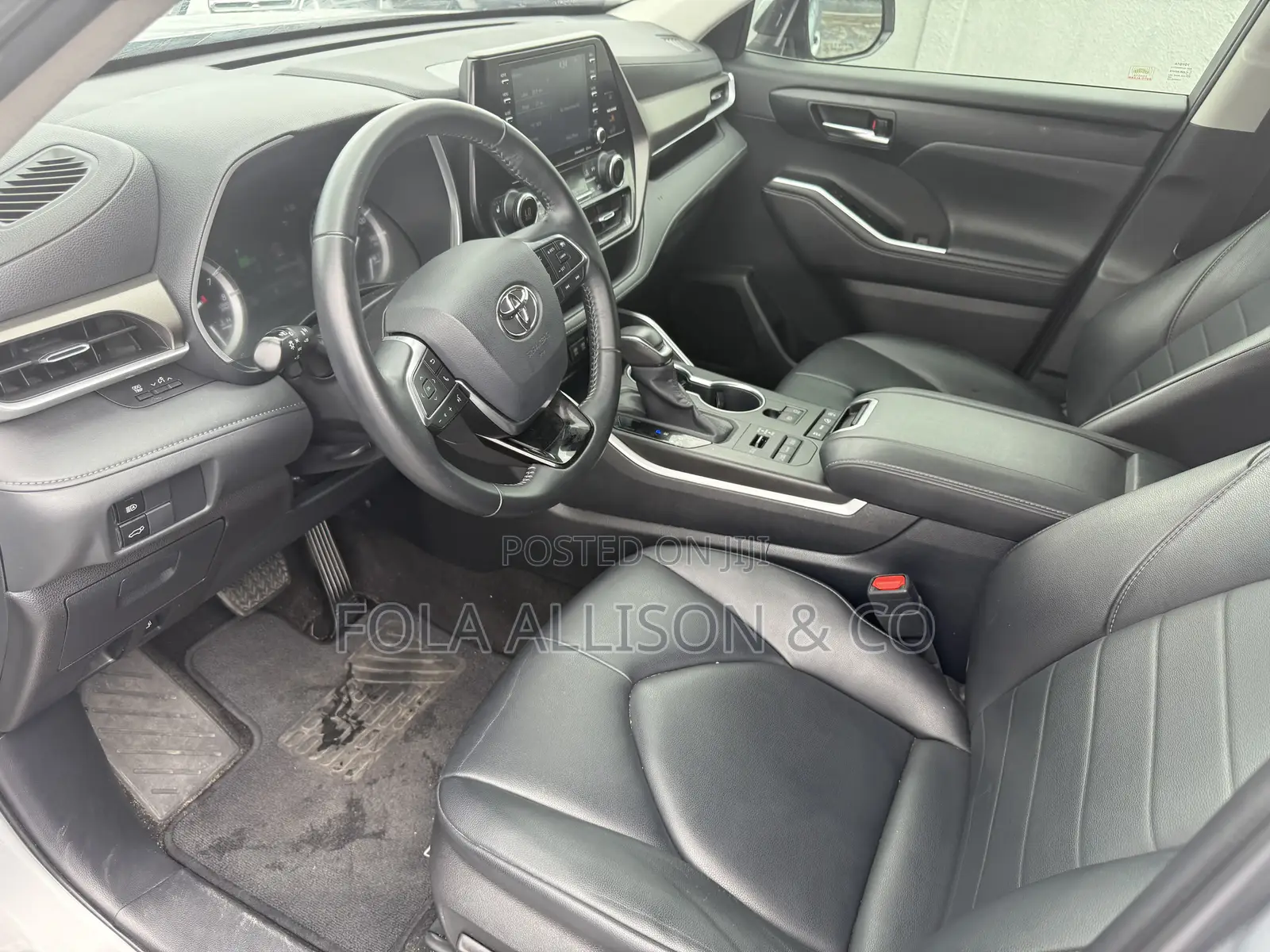 Toyota Highlander XLE 2021 Silver