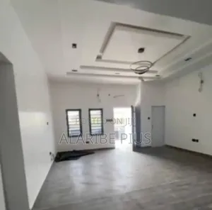 3bdrm Bungalow in Estate, Gwarinpa for sale