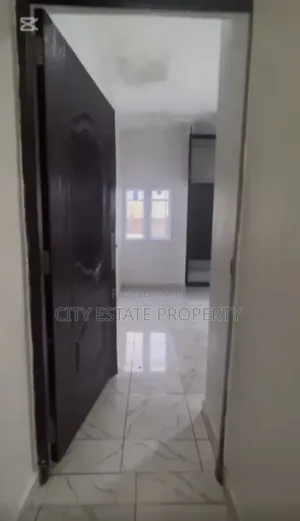2bdrm Block of Flats in Ivory Heights, Port-Harcourt for rent