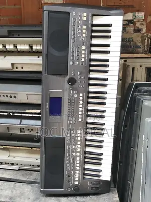 Yamaha Keyboard PSR S670