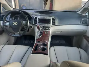 Toyota Venza 2010 Silver