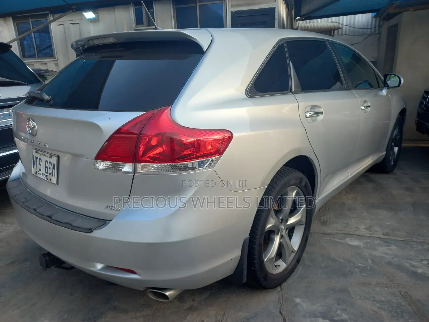 Toyota Venza 2010 Silver