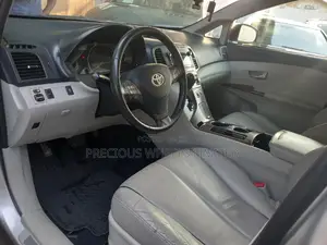 Toyota Venza 2010 Silver