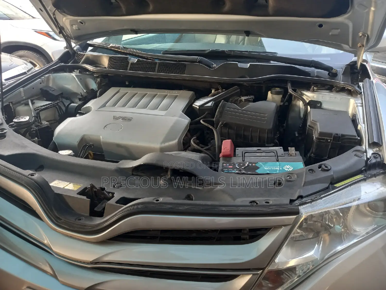 Toyota Venza 2010 Silver