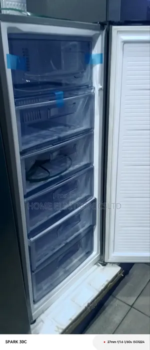 Tornado Standing Freezer 183 Liter