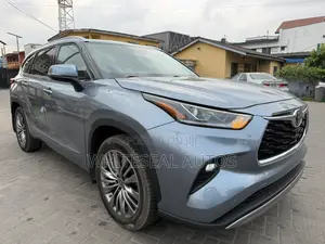 Toyota Highlander Platinum 2021 Gray