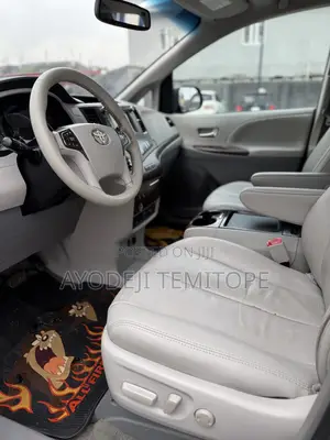 Toyota Sienna XLE 8 Passenger 2012 Gray