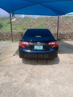 Toyota Camry Base 4dr Sedan (2.5L 4cyl 6M) 2011 Black