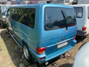 Volkswagen Transporter 2005 Blue