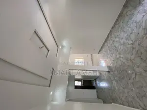 2bdrm Block of Flats in Range View Estate, Dawaki for rent