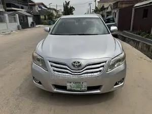 Toyota Camry 2010 Silver