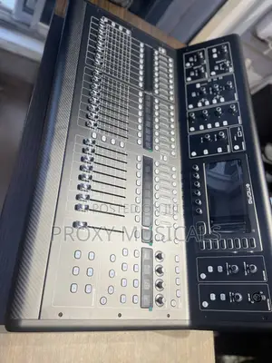 Behringer M32 Midas Digital Mixer