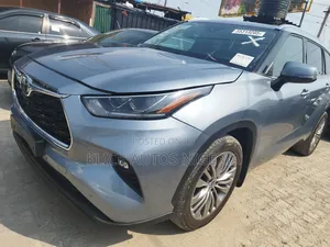 Toyota Highlander Platinum 2021 Gray