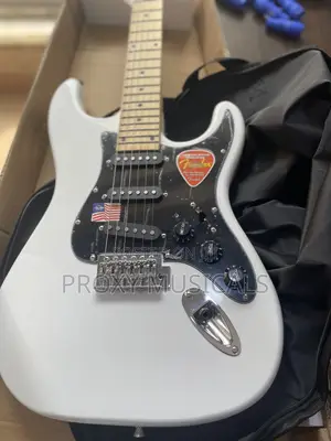 Fender Lead/Electric Guitar (White)
