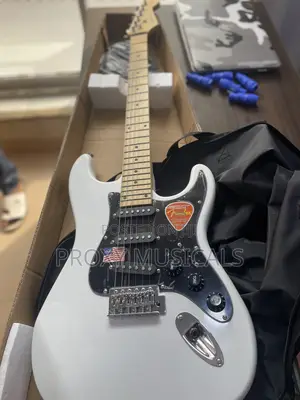 Fender Lead/Electric Guitar (White)