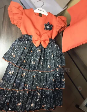 Fmnbaby Girls’ Luxury 2-Piece Skirt and Blouse Set – Orange Floral