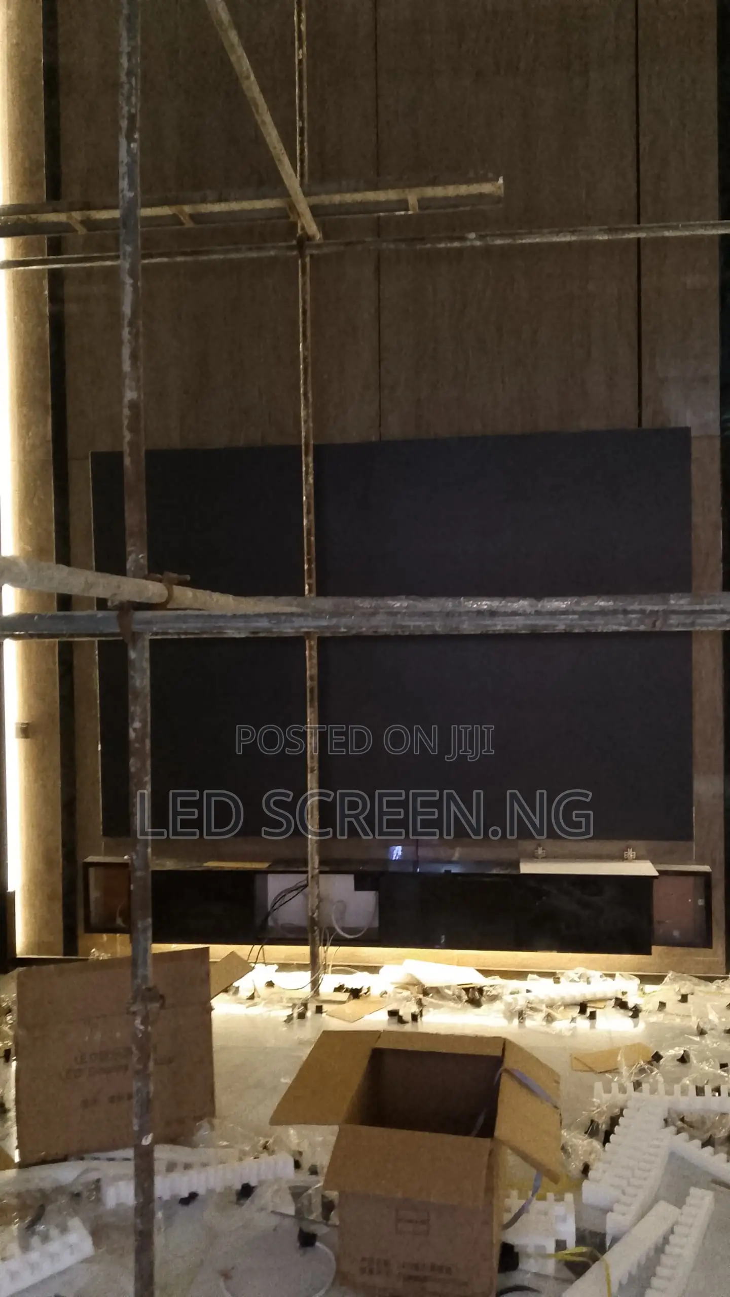 Best Vibes With Led Screen