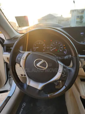 Lexus ES 350 FWD 2014 White