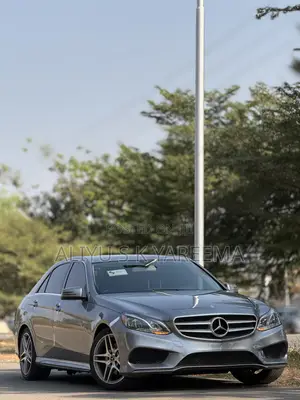 Mercedes-Benz E350 Base 4Matic Sedan AWD (3.5L 6cyl 7A) 2014 Gray