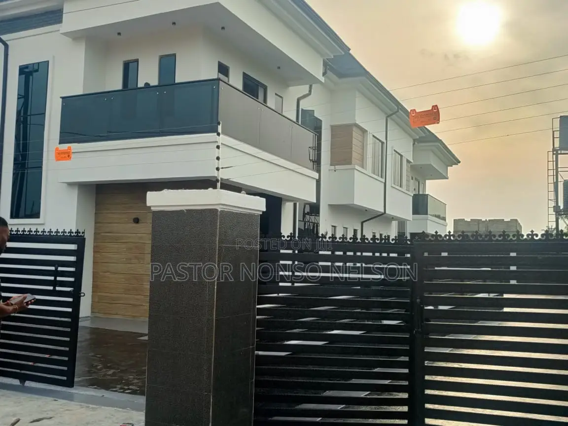 4bdrm Duplex in Amakaohia Pocket, Owerri for sale