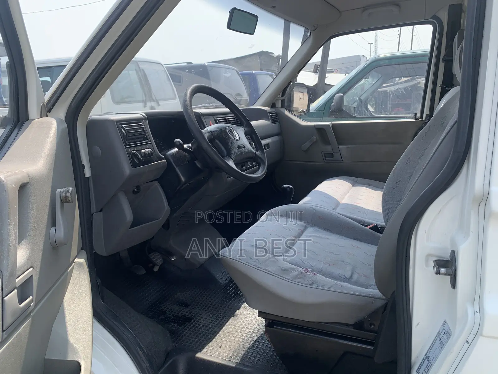 Volkswagen Transporter 2000 White