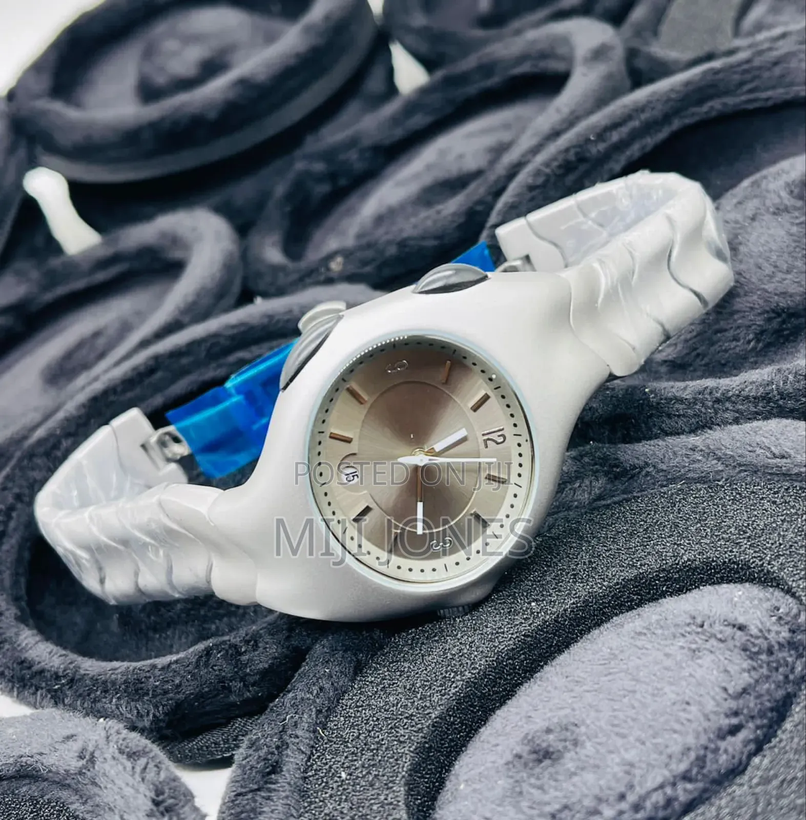*Nike Chain Watch  – Urban Edge ⌚