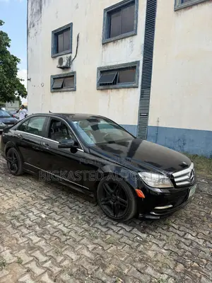 Mercedes-Benz C300 Luxury 4Matic Sedan AWD (3.0L 6cyl 7A) 2011 Black