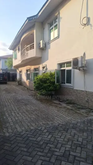 3bdrm Duplex in Lekki for rent