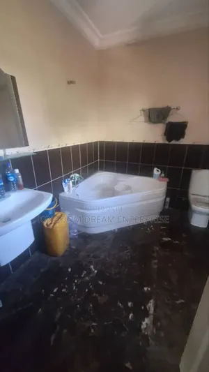 3bdrm Duplex in Lekki for rent