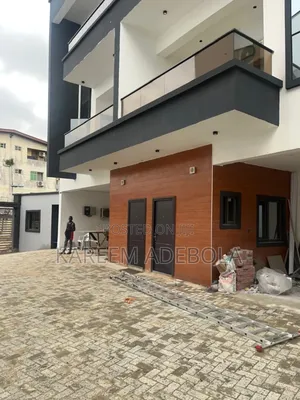 4bdrm Townhouse/Terrace in Alfred Court, Allen Avenue for sale