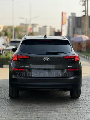 Hyundai Tucson SE AWD 2019 Brown